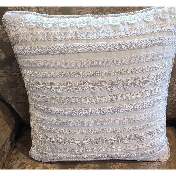 Ethan Allen Embroidered Decorative Throw Pillow With Zipper Closure Custom Made - Picture 1 of 4